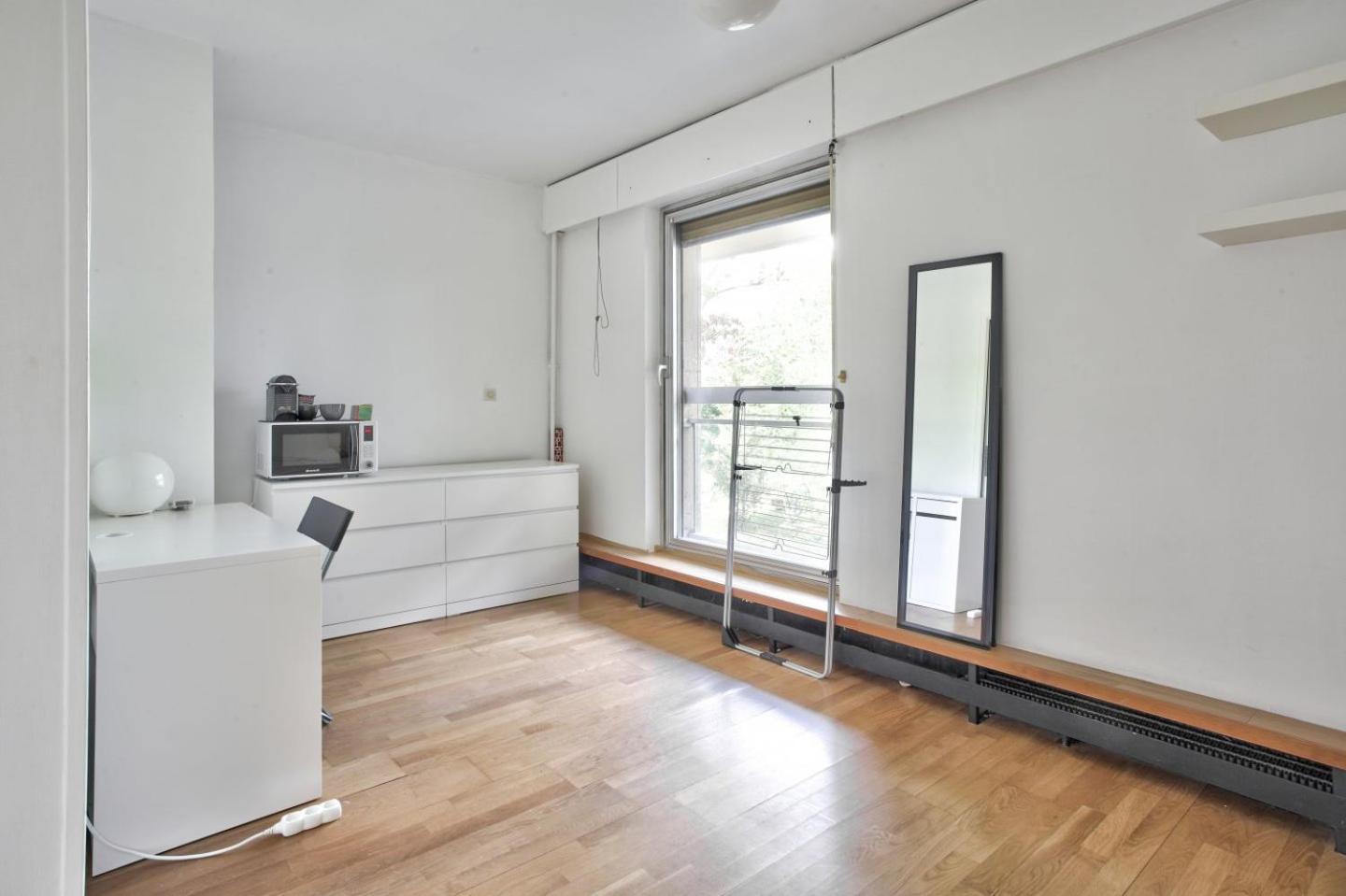 Charmant Studio, Central Apartment